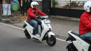 Punya Karakter Berbeda, Ini yang Harus Diperhatikan saat Mengendarai Motor Listrik