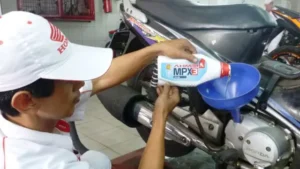 Oli Sepeda Motor Bisa Stres, Kenali Penyebabnya